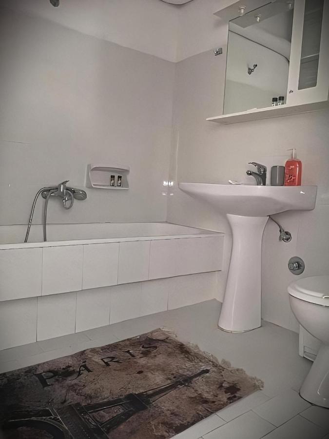 Centrally Apartments Ксанти Экстерьер фото